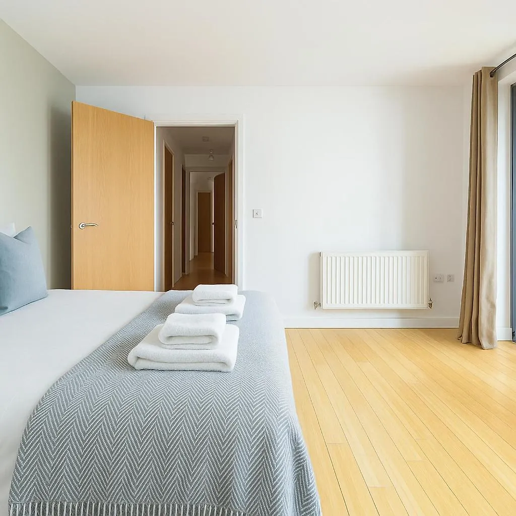 Dalston Square Gem - Walk To Cafes, Bars & Tube Apartment London 0*,