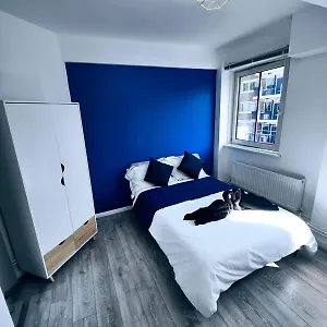 Apartamento Bright 1 Bed Flat Near Bridge, Londres